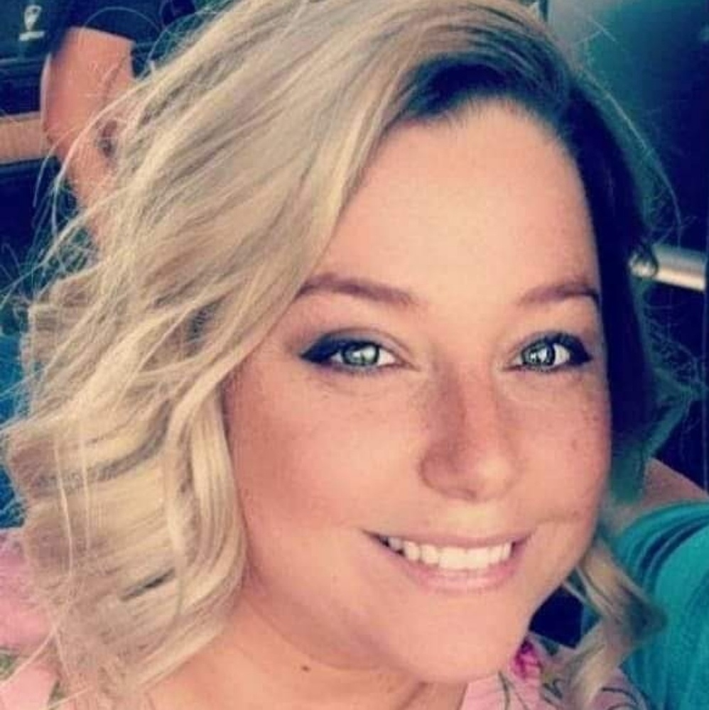 Meet your Posher, Courtney